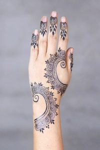 minimalist mehendi